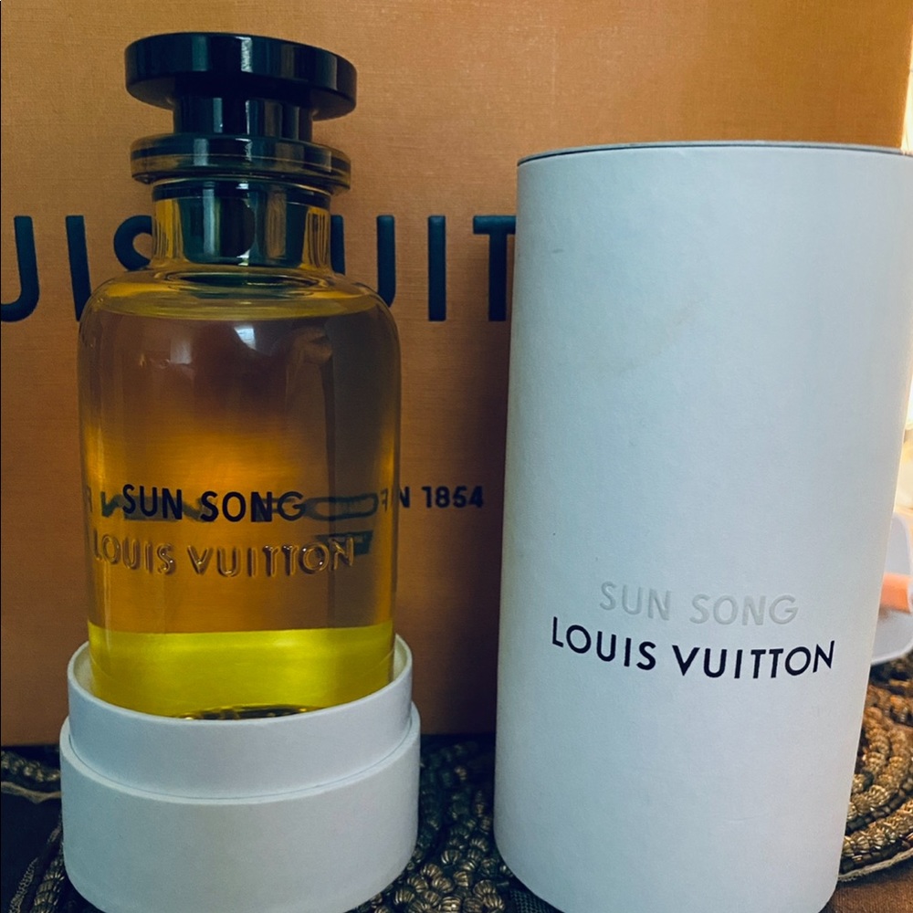 ❌SOLD❌Sun song Louis Vuitton